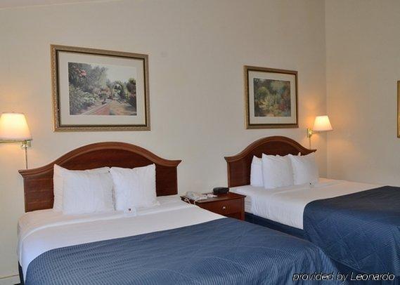 Clarion Hotel & Conference Center Northampton Esterno foto