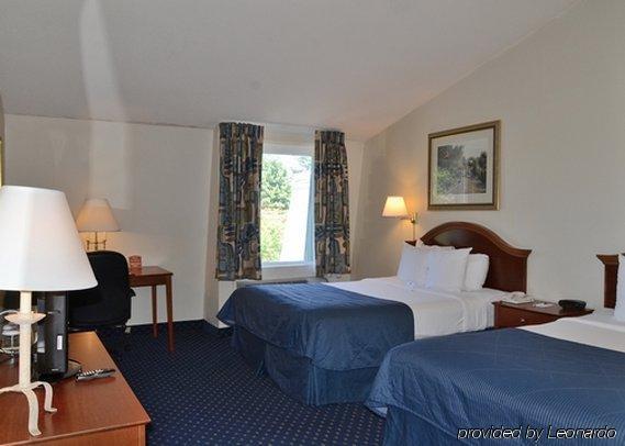 Clarion Hotel & Conference Center Northampton Esterno foto