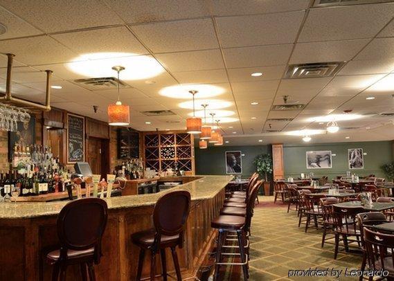 Clarion Hotel & Conference Center Northampton Esterno foto
